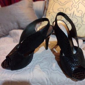 Shoes by MODA, size 7M